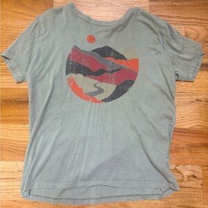 Buckle Olive and Red Graphic Women's Tee